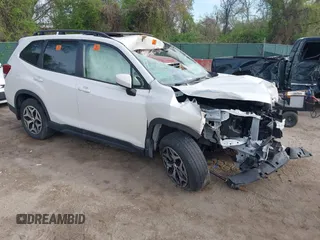 2023 Subaru Forester Premium z VIN JF2SKADC2PH471884, wystawiony jako IAAI lot #42073492 z przebiegiem Nie podano mil oraz . Historia ofert i sprzedaży dostępna na DreamBid. Obrazek 1.
