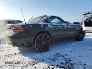 2017 FIAT 124 Spider Elaborazione Abarth z VIN JC1NFAEK2H0123795, wystawiony jako Copart lot #89278685 z przebiegiem 51 179 mil mil oraz Szkoda całkowita • Salvage title. Historia ofert i sprzedaży dostępna na DreamBid. Obrazek 3.