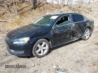 2013 Volkswagen Passat SE w/Sunroof & Nav with VIN 1VWBP7A35DC133246, listed as a IAAI auction lot 41972079 with 97,785 mi miles. Bid and sale history available at carsss.com. Image 17.