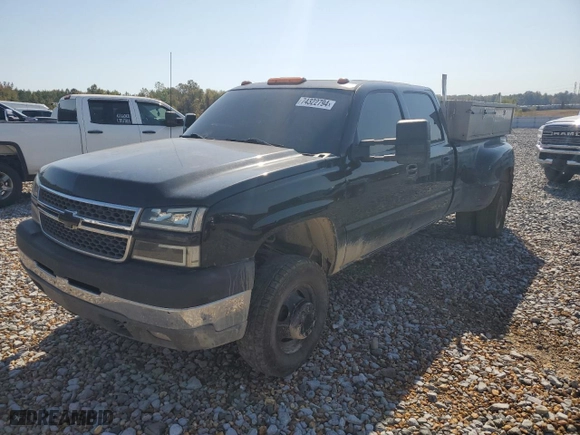 2005 Chevrolet Silverado 3500 DRW LT with VIN 1GCJK33275F880793, listed as a Copart auction lot 74322794 with NaN miles and Salvage Title. Bid and sale history available at carsss.com. Image 1.