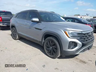 2024 Volkswagen Atlas SE with VIN 1V2WE2CA0RC201550, listed as a IAAI auction lot 42048995 with 47,181 mi miles and . Bid and sale history available at DreamBid. Image 1.