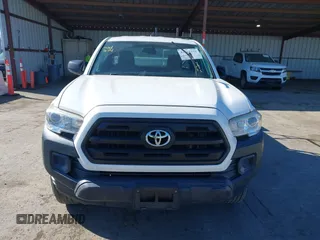 2017 Toyota Tacoma SR z VIN 5TFRX5GN8HX092723, wystawiony jako IAAI lot #41862331 z przebiegiem 114 772 mil mil oraz . Historia ofert i sprzedaży dostępna na DreamBid. Obrazek 12.