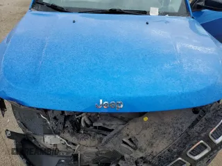 2021 Jeep Compass Sport z VIN 3C4NJCAB1MT576970, wystawiony jako Copart lot #43081635 z przebiegiem 42 759 mil mil oraz Szkoda całkowita • Salvage title. Historia ofert i sprzedaży dostępna na DreamBid. Obrazek 13.