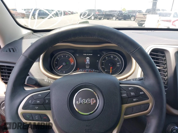 2017 Jeep Cherokee High Altitude with VIN 1C4PJMDS5HW611701, listed as a IAAI auction lot 42421972 with 43,673 mi miles and . Bid and sale history available at DreamBid. Image 7.