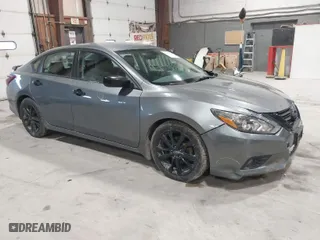 2018 Nissan Altima 2.5 SV with VIN 1N4AL3AP5JC470135, listed as a IAAI auction lot 41801045 with 122,452 mi miles. Bid and sale history available at carsss.com. Image 1.