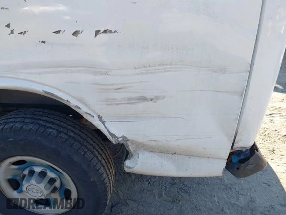 2008 Chevrolet Express Cargo Van with VIN 1GCGG25C481199553, listed as a IAAI auction lot 41508779 with 213,446 mi miles. Bid and sale history available at carsss.com. Image 6.