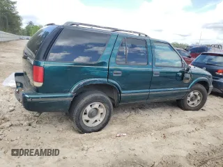 1998 GMC Jimmy SL with VIN 1GKCS13W8W2500566, listed as a Copart auction lot 51211875 with 0 mi miles and Non Repairable. Bid and sale history available at carsss.com. Image 3.