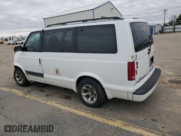 2000 Chevrolet Astro with VIN 1GNEL19W7YB206577, listed as a Copart auction lot 50245365 with Not Provided miles and Salvage Title. Bid and sale history available at carsss.com. Image 2.