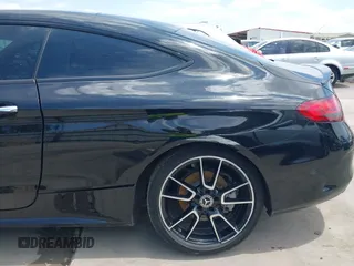 2019 Mercedes-Benz C 300 с VIN WDDWJ8DBXKF827124, выставлен на аукционе IAAI как лот 42391477 с пробегом 72 546 миль миль и . История ставок и продаж доступна на DreamBid. Изображение 19.
