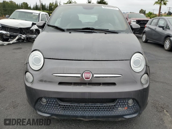 2015 FIAT 500e with VIN 3C3CFFGE6FT638320, listed as a Copart auction lot 66402495 with 74,257 mi miles and Clean title. Bid and sale history available at DreamBid. Image 5.