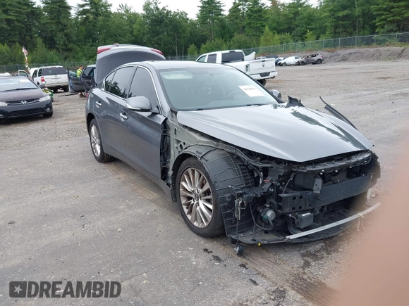 2019 Infiniti Q50 3.0t LUXE with VIN JN1EV7AR1KM559553, listed as a IAAI auction lot 40128019 with 62,272 mi miles. Bid and sale history available at carsss.com. Image 1.