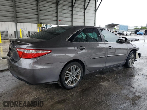 2015 Toyota Camry XLE z VIN 4T1BF1FKXFU002986, wystawiony jako Copart lot #56535815 z przebiegiem 163 382 mil mil oraz Szkoda całkowita • Salvage title. Historia ofert i sprzedaży dostępna na DreamBid. Obrazek 3.