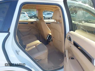 2017 Porsche Cayenne with VIN WP1AA2A24HKA86733, listed as a IAAI auction lot 41499407 with 94,004 mi miles. Bid and sale history available at carsss.com. Image 8.