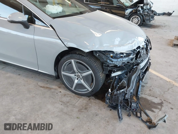 2024 Mercedes-Benz EQE 350 z VIN W1KEG1CB4RF049514, wystawiony jako IAAI lot #41392780 z przebiegiem 1 521 mil mil oraz . Historia ofert i sprzedaży dostępna na DreamBid. Obrazek 6.