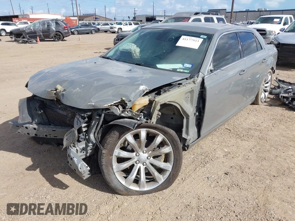 2019 Chrysler 300 Touring with VIN 2C3CCAAG0KH651296, listed as a IAAI auction lot 41177923 with 89,619 mi miles. Bid and sale history available at carsss.com. Image 6.