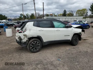 2020 Jeep Compass Trailhawk with VIN 3C4NJDDB2LT142136, listed as a Copart auction lot 53182055 with Not provided miles and Salvage title. Bid and sale history available at DreamBid. Image 3.