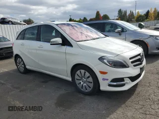 2014 Mercedes-Benz B Electric Drive with VIN WDDVP9AB7EJ003877, listed as a Copart auction lot 76323234 with 68,073 mi miles and Clean Title. Bid and sale history available at carsss.com. Image 4.