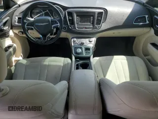2015 Chrysler 200 Limited z VIN 1C3CCCAB2FN588313, wystawiony jako Copart lot #52631025 z przebiegiem 75 022 mil mil oraz Szkody całkowita. Historia ofert i sprzedaży dostępna na DreamBid. Obrazek 8.