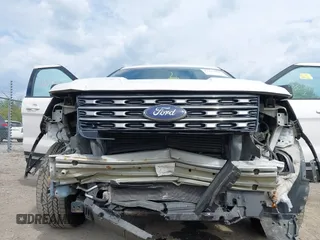 2017 Ford Explorer XLT z VIN 1FM5K8DH5HGB79150, wystawiony jako IAAI lot #42215905 z przebiegiem 191 043 mil mil oraz . Historia ofert i sprzedaży dostępna na DreamBid. Obrazek 6.