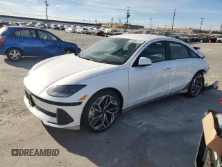 2023 Hyundai Ioniq 6 SEL z VIN KMHM34AAXPA037838, wystawiony jako Copart lot #80084113 z przebiegiem 7615 mil mil oraz . Historia ofert i sprzedaży dostępna na DreamBid. Obrazek 1.