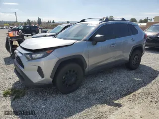 2020 Toyota RAV4 LE with VIN 2T3F1RFVXLC083582, listed as a Copart auction lot 49262325 with 132,526 mi miles and Salvage Title. Bid and sale history available at carsss.com. Image 1.