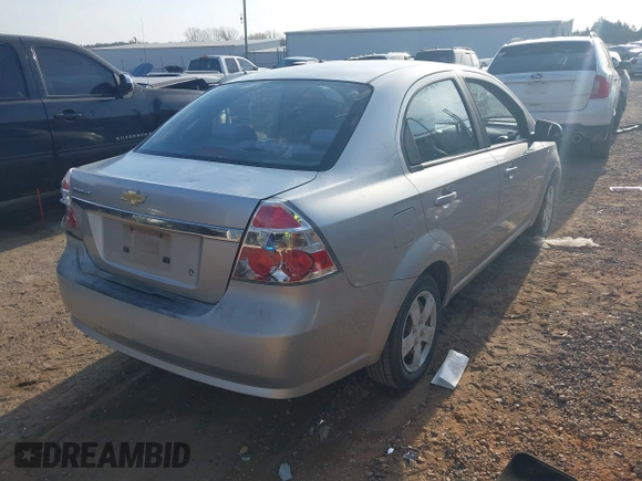 2009 Chevrolet Aveo 1LT z VIN KL1TD56E49B372791, wystawiony jako IAAI lot #41890124 z przebiegiem 118 648 mil mil oraz . Historia ofert i sprzedaży dostępna na DreamBid. Obrazek 4.