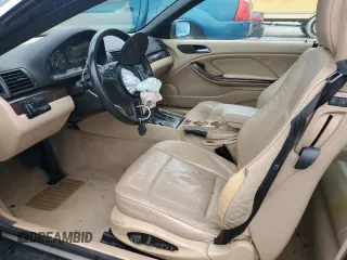 2001 BMW 3 Series 325Ci z VIN WBABS33411JY50828, wystawiony jako Copart lot #55271675 z przebiegiem 107 675 mil mil oraz Szkody całkowita. Historia ofert i sprzedaży dostępna na DreamBid. Obrazek 7.