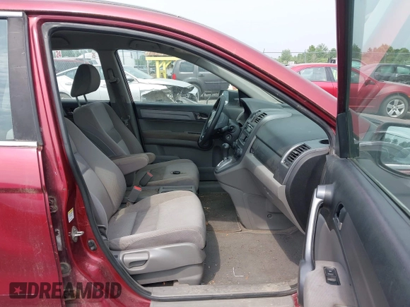 2009 Honda CR-V LX z VIN 5J6RE48329L018553, wystawiony jako IAAI lot #42486300 z przebiegiem 239 685 mil mil oraz . Historia ofert i sprzedaży dostępna na DreamBid. Obrazek 5.