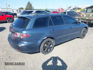 2006 Mazda 6 s Sport VE with VIN 1YVHP82D565M04589, listed as a IAAI auction lot 42082563 with 178,393 mi miles. Bid and sale history available at carsss.com. Image 4.