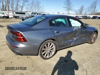 2019 Volvo S60 Momentum with VIN 7JRA22TK8KG015087, listed as a Copart auction lot 40616913 with 25,728 mi miles. Bid and sale history available at carsss.com. Image 3.