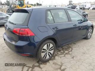 2016 Volkswagen Golf SE с VIN WVWKP7AU3GW912207, выставлен на аукционе IAAI как лот 42101054 с пробегом 80 238 миль миль и . История ставок и продаж доступна на DreamBid. Изображение 4.