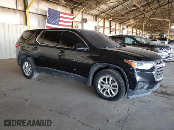 2018 Chevrolet Traverse LS z VIN 1GNERFKW5JJ132772, wystawiony jako Copart lot #57507055 z przebiegiem 121 717 mil mil oraz Czysty tytuł • Clean title. Historia ofert i sprzedaży dostępna na DreamBid. Obrazek 4.