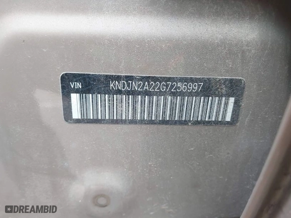 2016 Kia Soul with VIN KNDJN2A22G7256997, listed as a IAAI auction lot 41532421 with 152,281 mi miles. Bid and sale history available at carsss.com. Image 9.