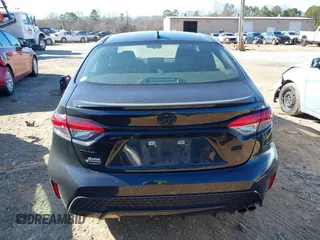 2021 Toyota Corolla SE with VIN 5YFS4MCE5MP060850, listed as a IAAI auction lot 41223430 with 102,206 mi miles. Bid and sale history available at carsss.com. Image 17.