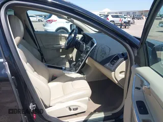 2014 Volvo XC60 3.2L z VIN YV4952DL3E2544784, wystawiony jako IAAI lot #42019715 z przebiegiem 118 633 mil mil oraz . Historia ofert i sprzedaży dostępna na DreamBid. Obrazek 5.