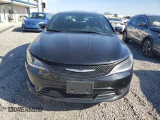 2016 Chrysler 200 S with VIN 1C3CCCBG1GN193020, listed as a Copart auction lot 43348865 with 137,321 mi miles and Salvage Title. Bid and sale history available at carsss.com. Image 5.