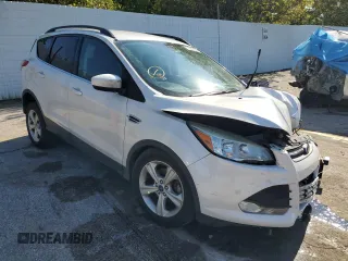 2015 Ford Escape SE with VIN 1FMCU0GX2FUC81669, listed as a Copart auction lot 72949834 with 108,888 mi miles and Salvage Title. Bid and sale history available at carsss.com. Image 4.