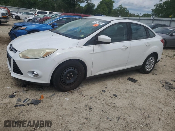 2012 Ford Focus SE with VIN 1FAHP3F29CL192410, listed as a Copart auction lot 56428525 with 76,671 mi miles and Clean title. Bid and sale history available at DreamBid. Image 1.