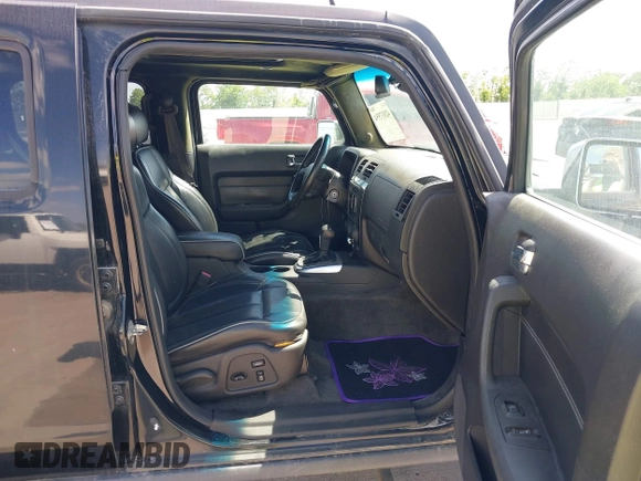 2006 Hummer H3 with VIN 5GTDN136968101615, listed as a IAAI auction lot 42037554 with 123,501 mi miles. Bid and sale history available at carsss.com. Image 5.