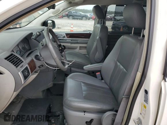 2010 Chrysler Town & Country Touring with VIN 2A4RR5D14AR129955, listed as a Copart auction lot 54684045 with 113,086 mi miles and Salvage Title. Bid and sale history available at DreamBid. Image 7.