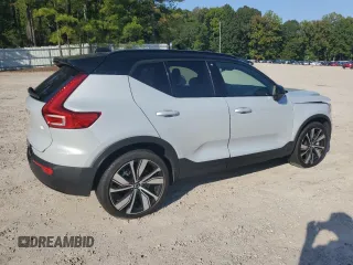 2022 Volvo XC40 Twin Plus z VIN YV4ED3UR3N2640345, wystawiony jako Copart lot #74648914 z przebiegiem 11 863 mil mil oraz Szkoda całkowita • Salvage title. Historia ofert i sprzedaży dostępna na DreamBid. Obrazek 3.