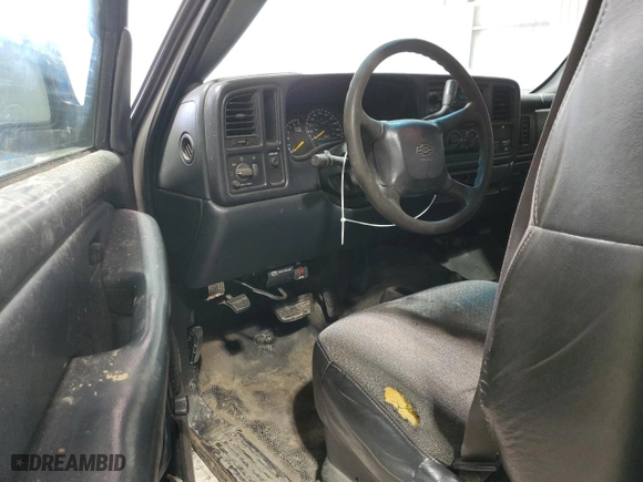 2001 Chevrolet Silverado 1500 with VIN 1GCEK14VX1E124132, listed as a Copart auction lot 52452695 with 269,850 mi miles and Salvage Title. Bid and sale history available at carsss.com. Image 8.