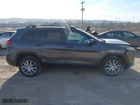 2018 Jeep Cherokee Latitude with VIN 1C4PJLCB7JD621532, listed as a IAAI auction lot 41826994 with 114,620 mi miles. Bid and sale history available at carsss.com. Image 14.