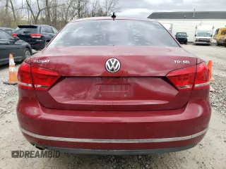 2015 Volkswagen Passat SEL Premium z VIN 1VWCV7A33FC013698, wystawiony jako Copart lot #53376915 z przebiegiem 86 831 mil mil oraz Szkody całkowita. Historia ofert i sprzedaży dostępna na DreamBid. Obrazek 6.