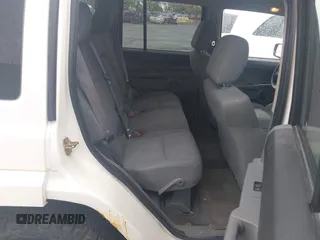 2006 Jeep Commander with VIN 1J8HG48N16C274734, listed as a IAAI auction lot 42154240 with 146,788 mi miles. Bid and sale history available at carsss.com. Image 8.