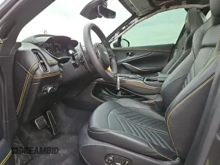 2023 Aston Martin DBX 707 z VIN SD7VUJBW8PTV08579, wystawiony jako Copart lot #45496975 z przebiegiem 10 769 mil mil oraz Szkody całkowita. Historia ofert i sprzedaży dostępna na DreamBid. Obrazek 7.