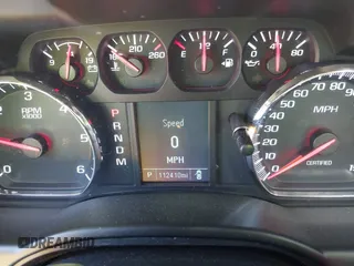 2015 Chevrolet Tahoe Commercial z VIN 1GNLC2EC0FR629983, wystawiony jako IAAI lot #42825604 z przebiegiem 112 410 mil mil oraz . Historia ofert i sprzedaży dostępna na DreamBid. Obrazek 7.