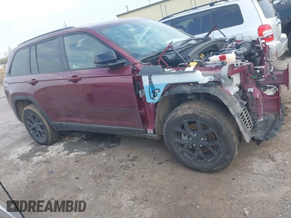 2025 Jeep Grand Cherokee Laredo z VIN 1C4RJHAG5S8657198, wystawiony jako IAAI lot #42146067 z przebiegiem 5186 mil mil oraz . Historia ofert i sprzedaży dostępna na DreamBid. Obrazek 13.