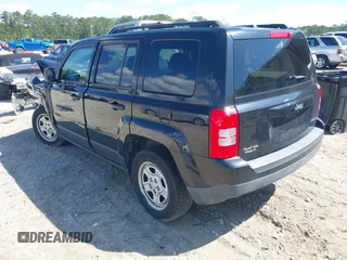 2016 Jeep Patriot Sport with VIN 1C4NJPBA5GD670258, listed as a IAAI auction lot 41979791 with 129,284 mi miles and . Bid and sale history available at carsss.com. Image 3.