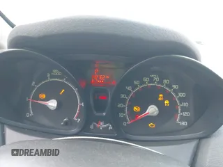 2013 Ford Fiesta S с VIN 3FADP4TJ3DM215650, выставлен на аукционе IAAI как лот 42462870 с пробегом 142 762 миль миль и . История ставок и продаж доступна на DreamBid. Изображение 7.